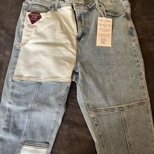 Haute curve jeans for ladies!